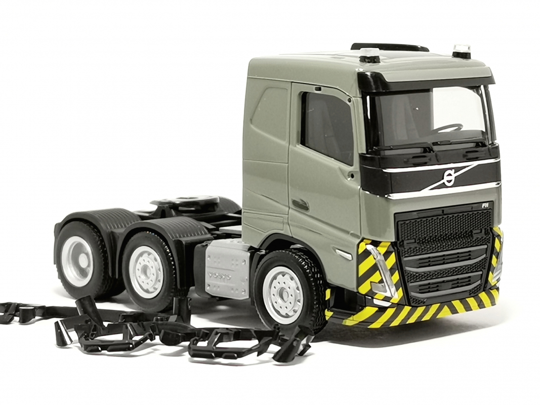 Volvo FH Flachdach 2020 (6x2) Zugmaschine, grau/gelb Herpa