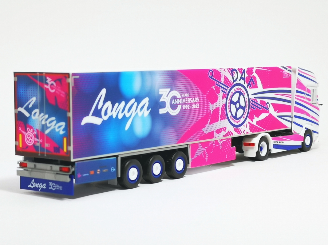 315357 DAF XG+ Kühlkoffer-Sattelzug "Longa" (Italien/Luzzana) Herpa