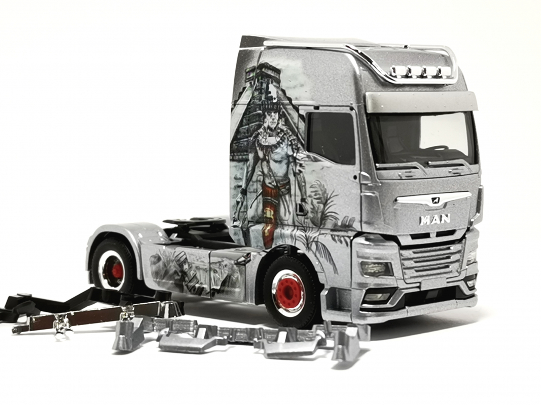 MAN TGX GX Zugmaschine "Transporte Decker Düren" Herpa