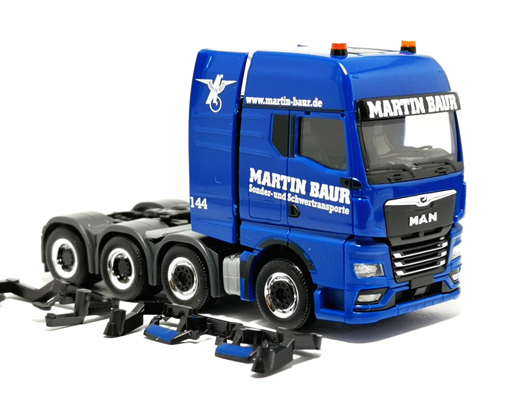 MAN TGX GX Zugmaschine "Martin Baur" Herpa