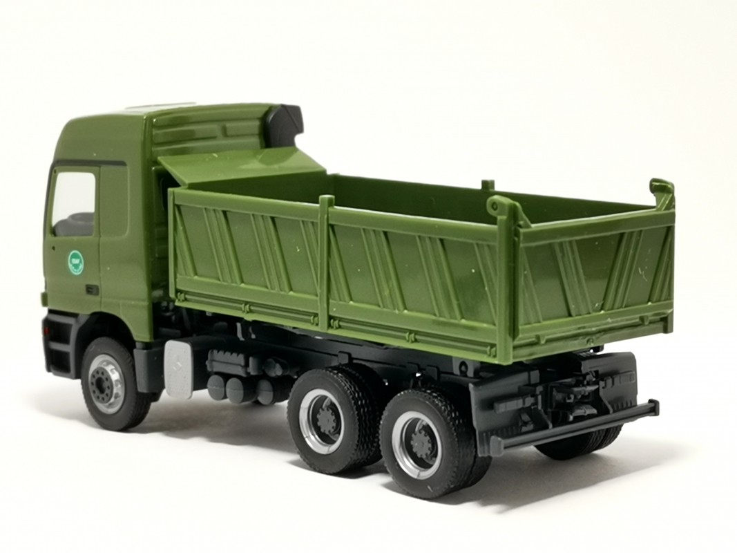 747004 Mercedes-Benz Actros L 96 Baukipper-LKW "Bundeswehr/Auslandseinsatz" Herpa