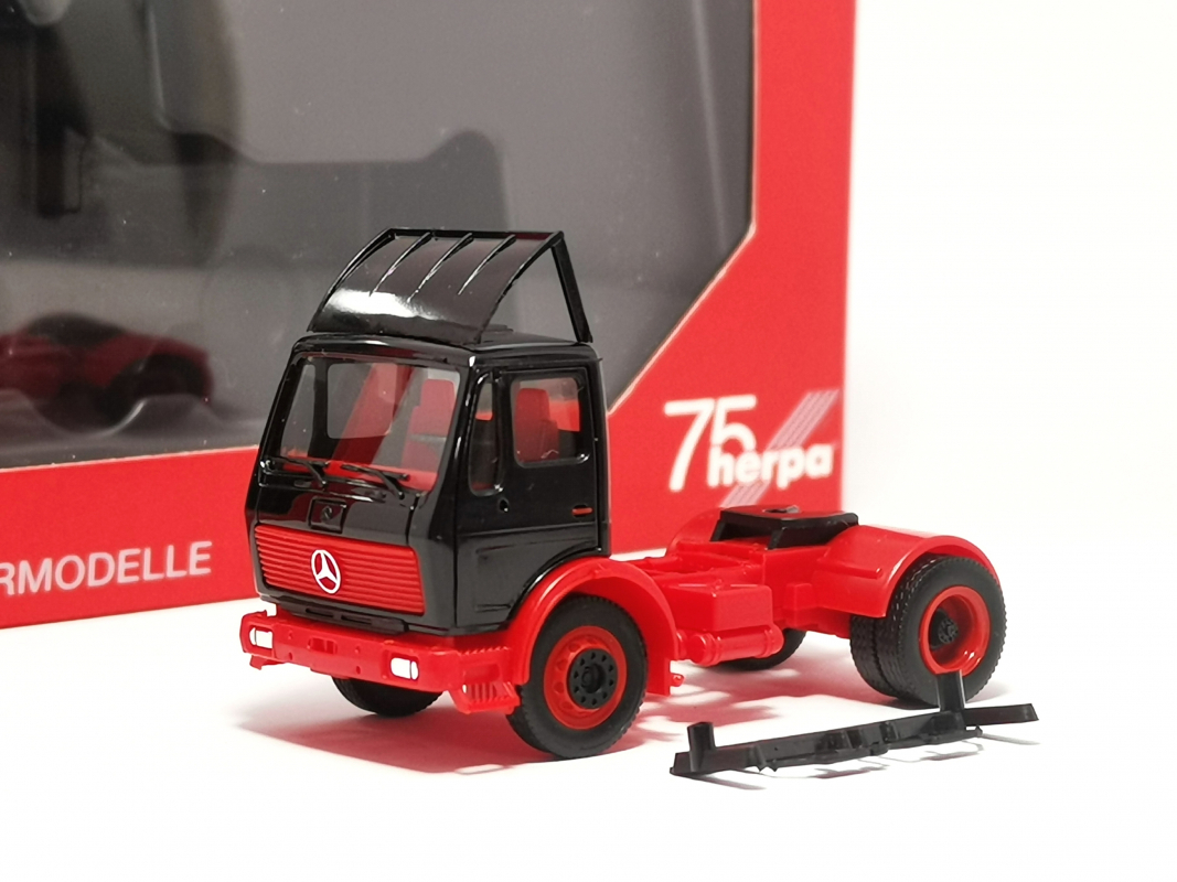 956581 MB NG 80 Zugmaschine "Spiwa/75 Jahre" Herpa Friday SALE