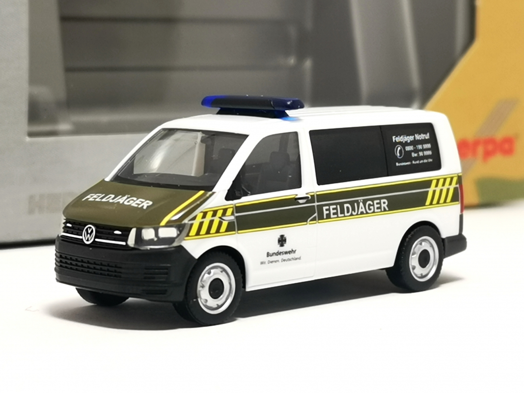 746298 VW T6 "Feldjäger" Herpa - Restbestand