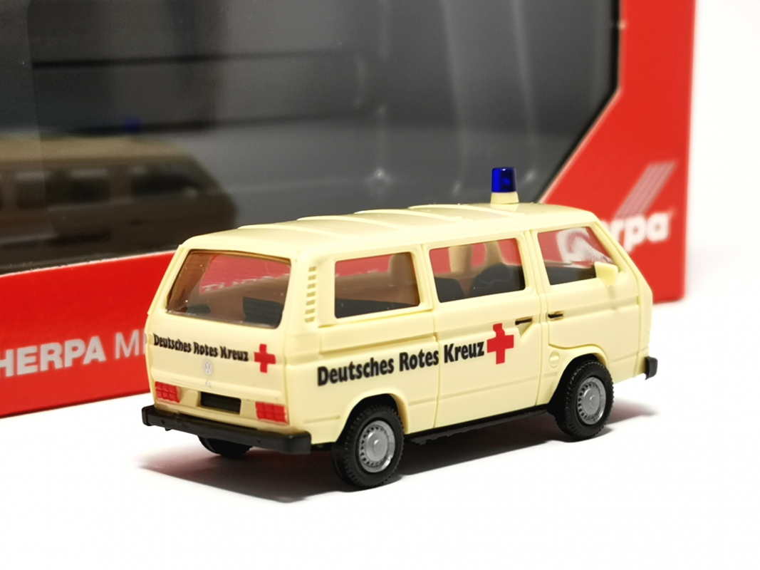 097611 VW T3 Bully "Deutsches Rotes Kreuz" (BASIC) Herpa