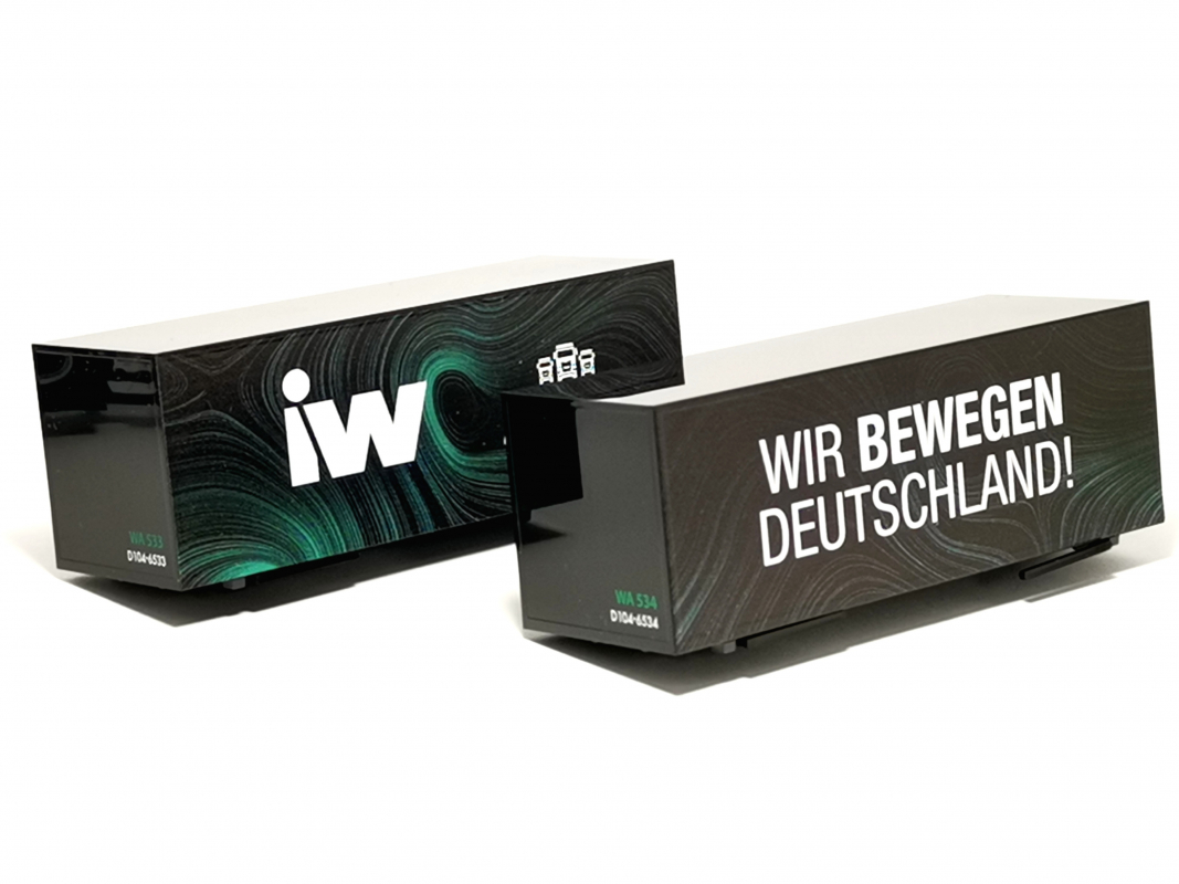 2x Koffer Aufbau "IW / Wir bewegen Deutschland" Herpa