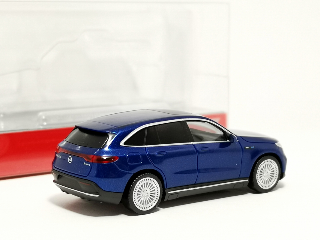 430715-004 Mercedes-EQ EQC, brillantblaumetallic Herpa