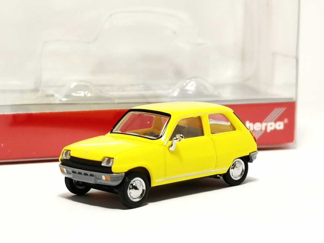 024457-002 Renault R5, gelb Herpa