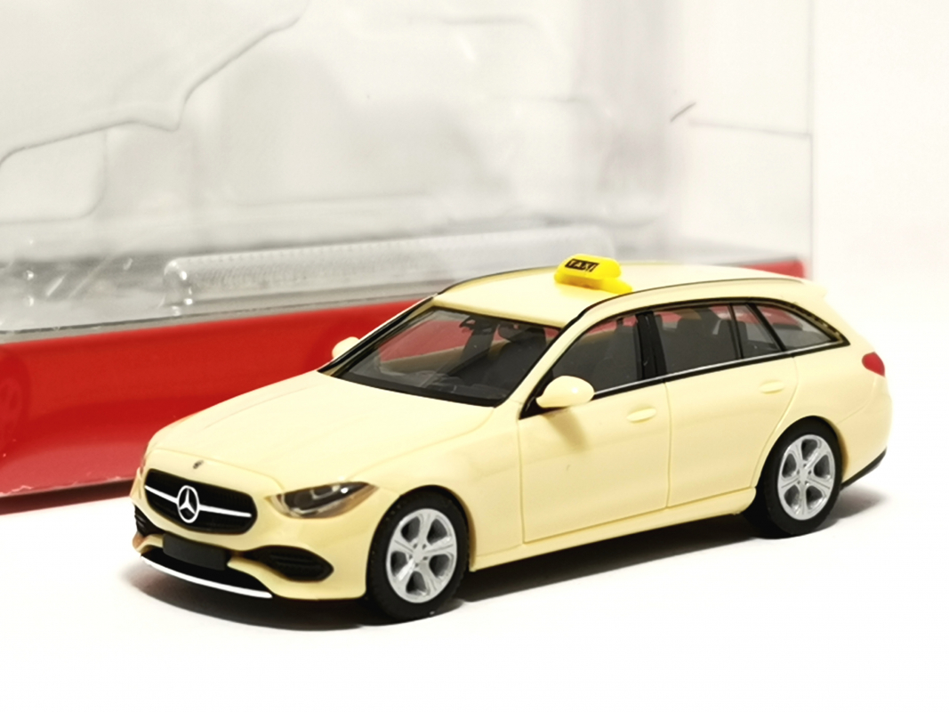 097475 Mercedes-Benz C-Klasse T-Modell "Taxi"	Herpa