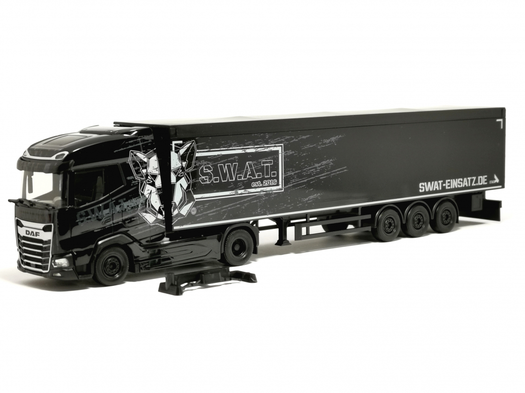 317603 DAF XG Schubboden-Sattelzug "S.W.A.T."  Herpa FridaySALE
