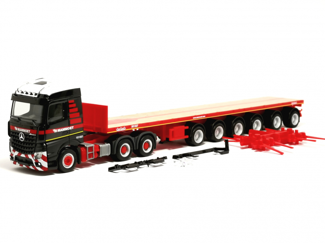 317504 Mercedes-Benz Arocs Streamspace Ballasttrailer-Sattelzug "Mammoet" (Niederlande / Utrecht) Herpa