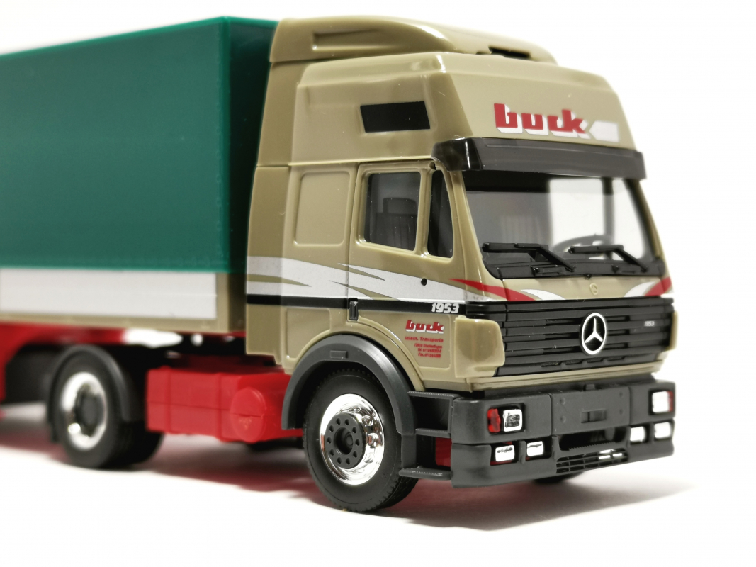 317757 Mercedes-Benz SK 94 Pritsche-Planen-Sattelzug "Buck" Herpa