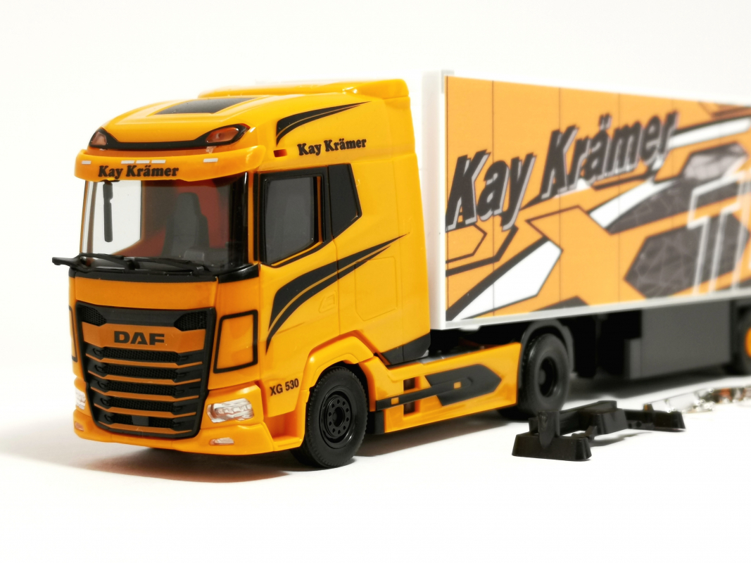 317634 DAF XG+ Kühlkoffer-Sattelzug "Kay Krämer"  Herpa - SALE