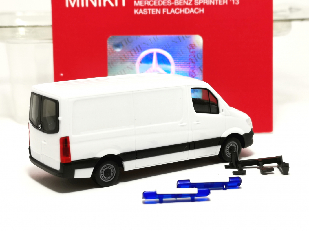 013314  MiniKit: Mercedes-Benz Sprinter Kasten Flachdach Herpa Restbestand