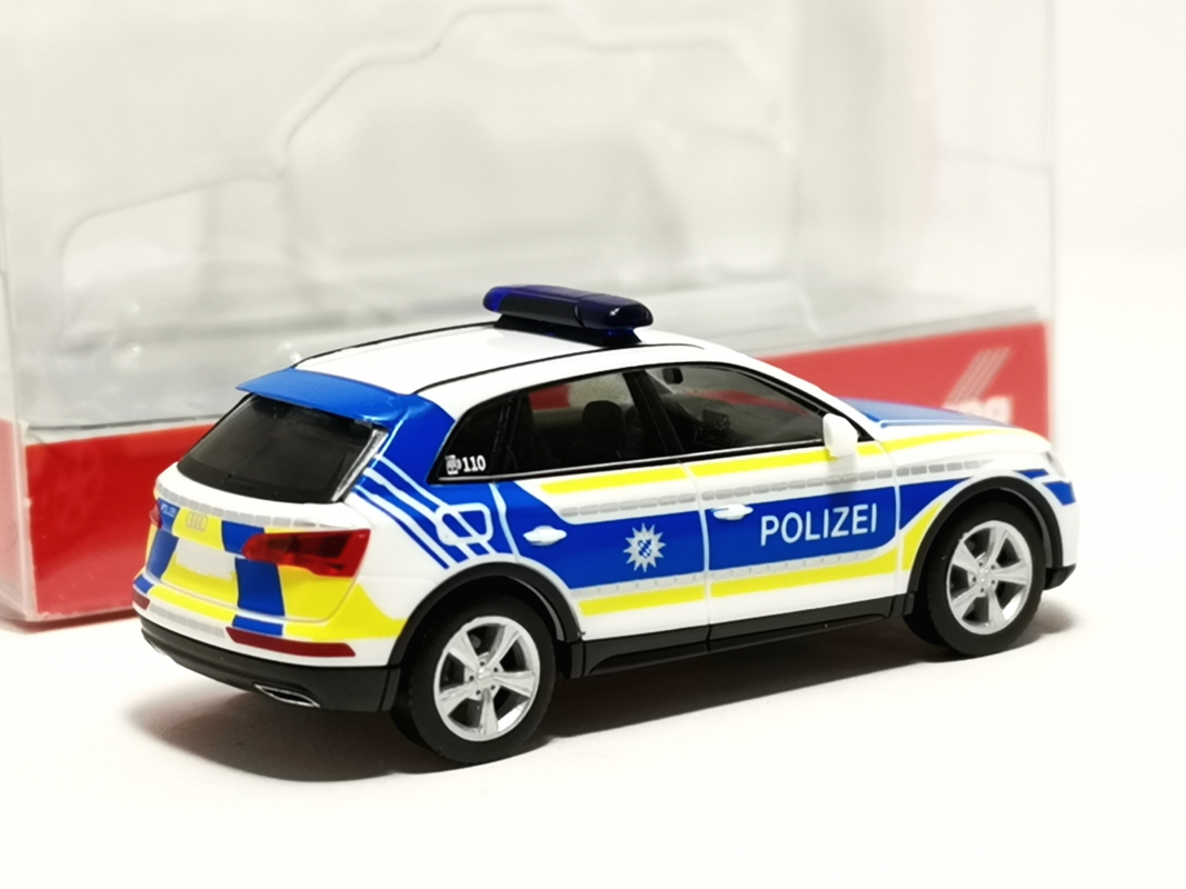 098052 Audi Q5 "Polizei Bayern" Herpa