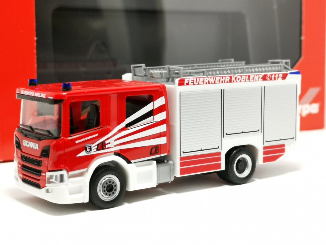 098137 098137 Scania Crewcab CP28 "Feuerwehr Koblenz" Herpa - SALE