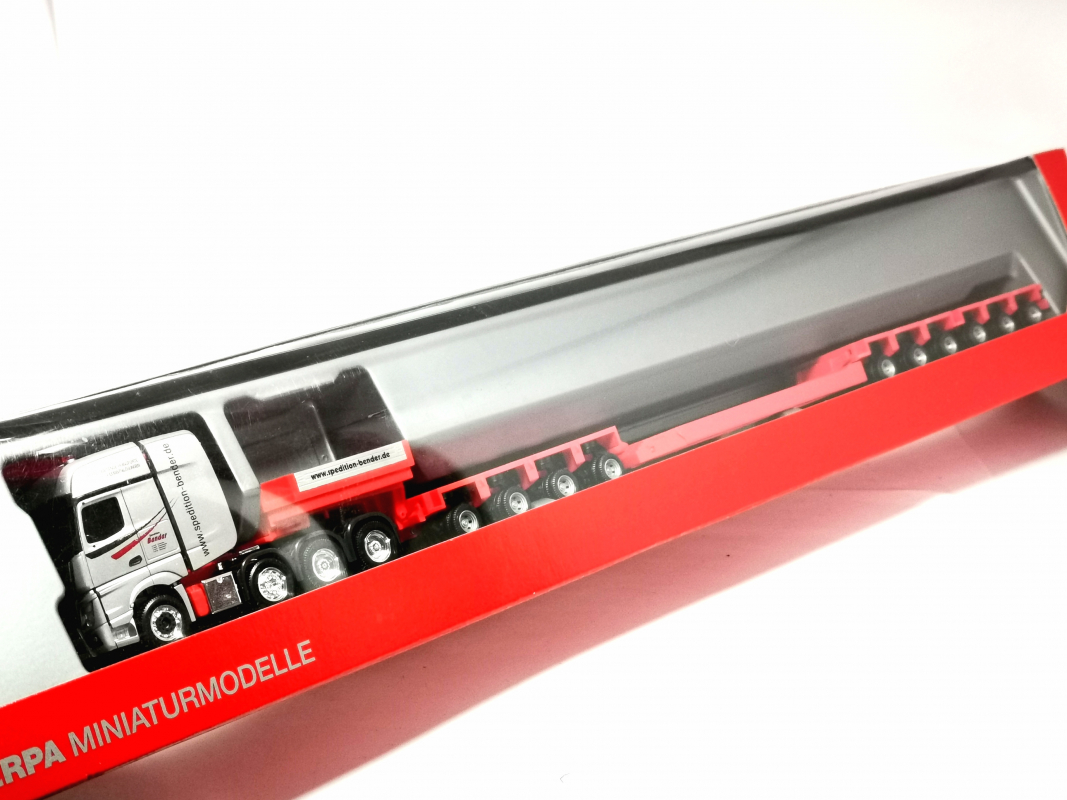 305341 Mercedes-Benz Actros SLT Goldhofer Tieflade-Sattelzug "Bender" Herpa