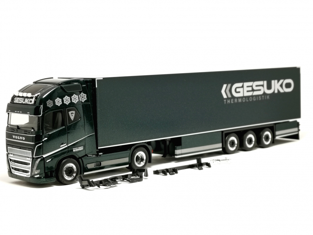 318280 Volvo FH 16 GL XL 2020 Kühlkoffer-Sattelzug "GESUKO" Herpa