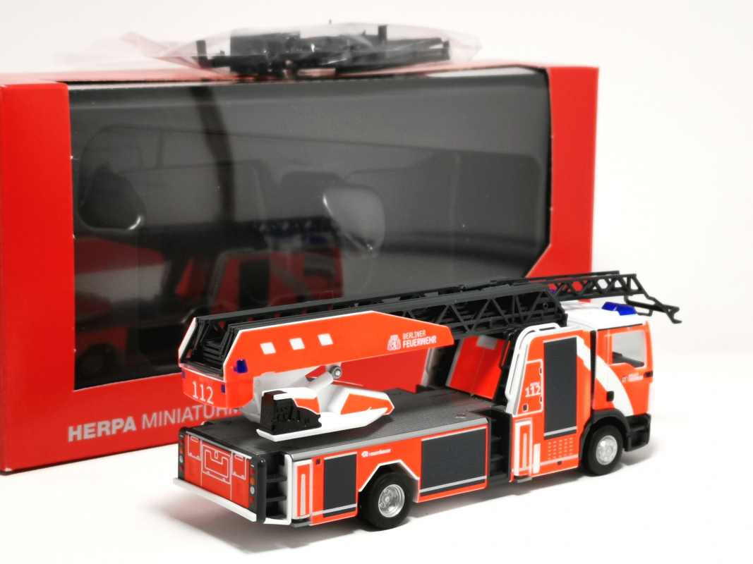 098090 MAN TGM Drehleiter DLK "Berliner Feuerwehr" Herpa