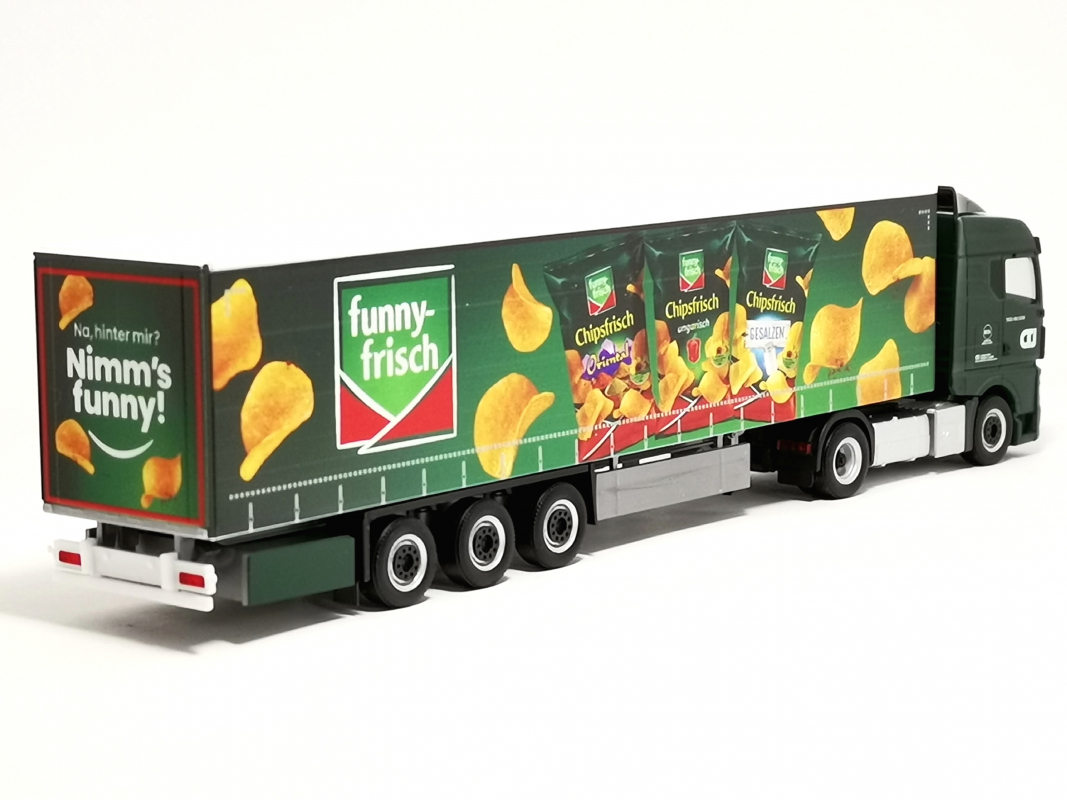 318501 MAN TGX GM Gardinenplanen-Sattelzug "CTJ/Funny Frisch" Herpa - SALE