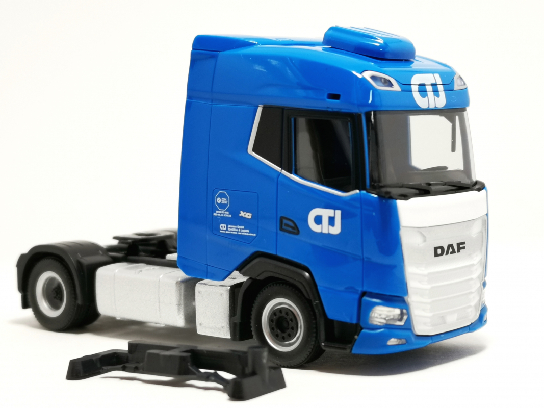 DAF XG Zugmaschine "CTJ" Herpa 2