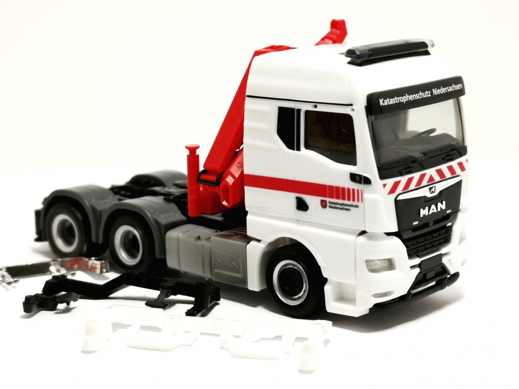 MAN TGX GM Zugmaschine "Katastrophenschutz Niedersachsen" Herpa