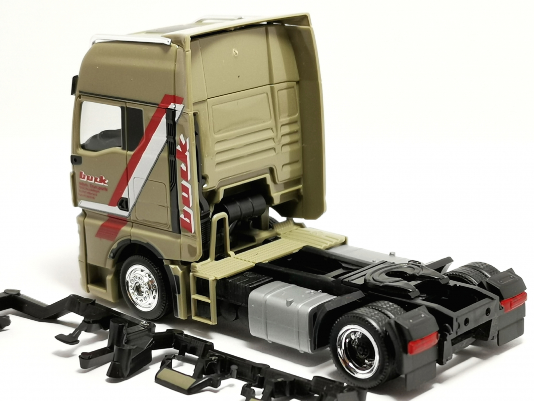 MAN TGX GX Lowliner Zugmaschine "Buck" Herpa