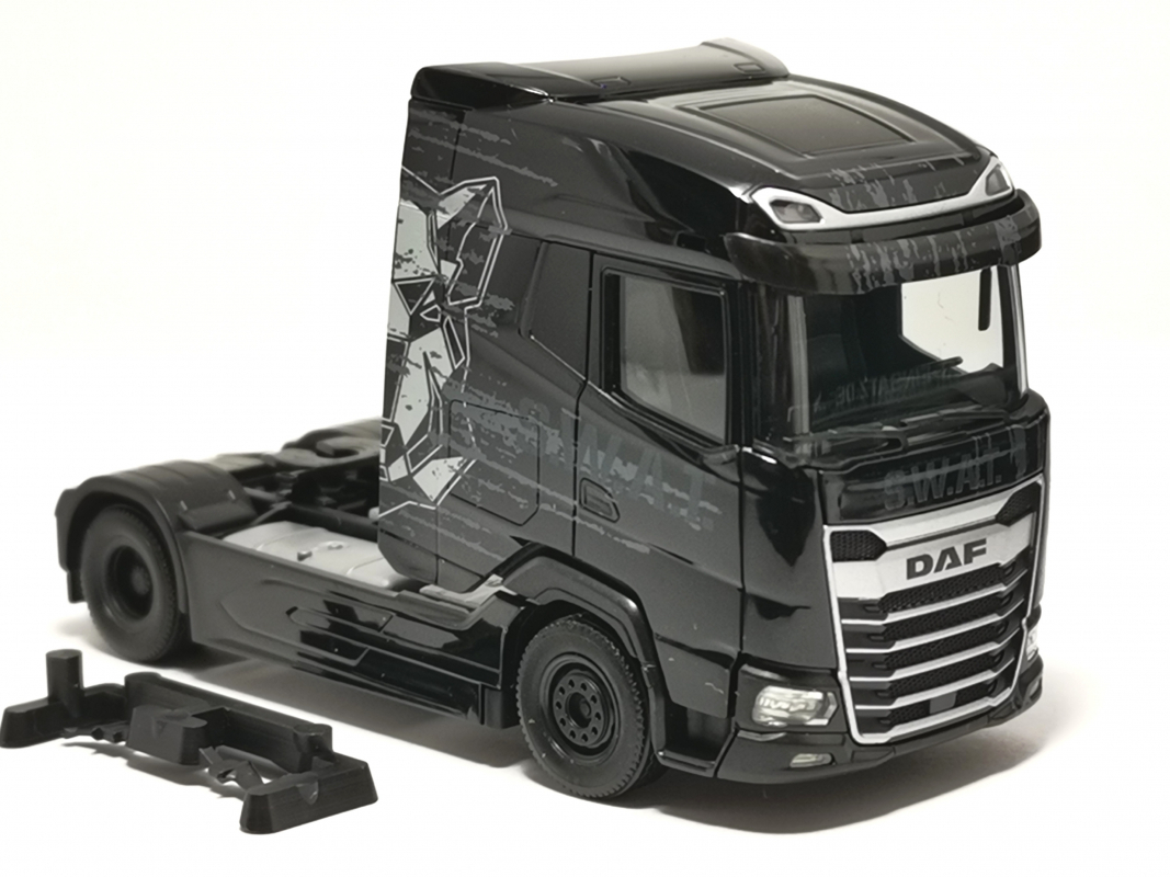 DAF XG Zugmaschine 2a "S.W.A.T." Herpa