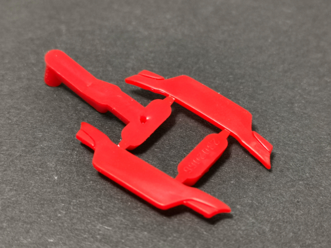 2x Blende für Scania CS/CR unbedruckt, rot Herpa C128