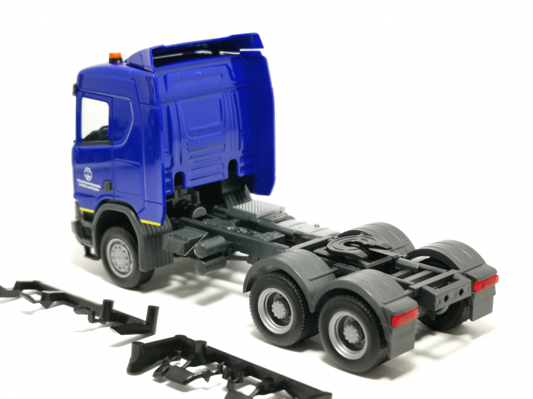 Preview: Scania CR ND Zugmaschine "Wehrtechnische Dienststelle für Waffen und Munition" Herpa