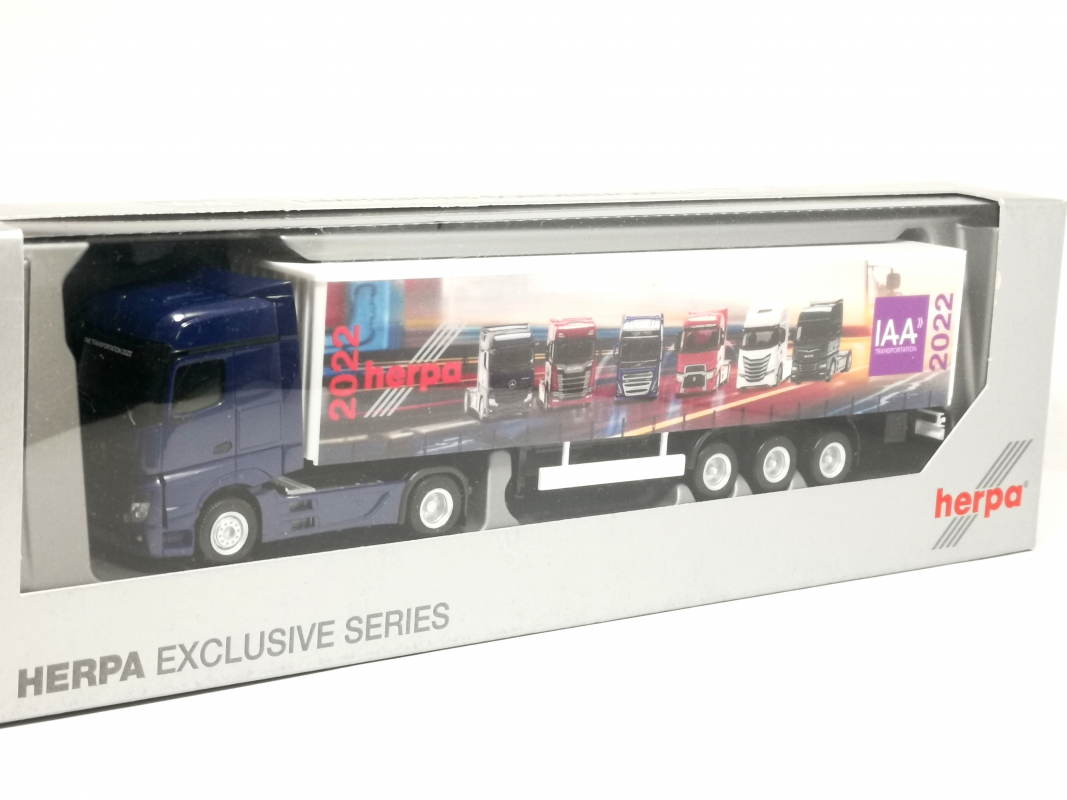 951449 Mb Actros Gardinenplanen Sattelzug "IAA 2022" Herpa