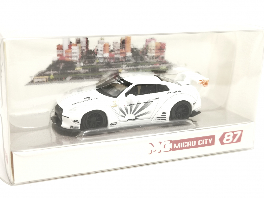 110035  Nissan GTR 35 (2007-2012), weiß MicroCity