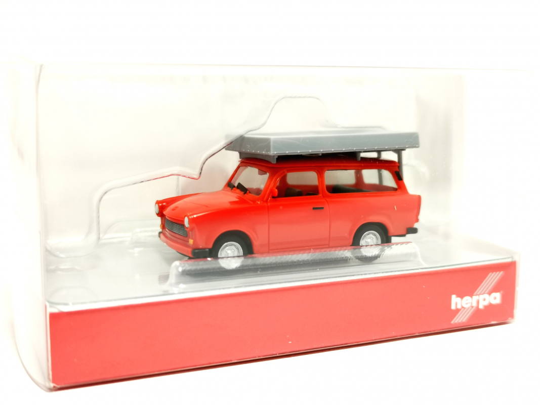 024181-004 Trabant 601 Universal, knallrot mit Dachzelt Herpa