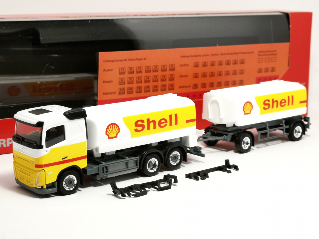 316071 Volvo FH 2020 Flachdach Benzintank-Hängerzug "Shell" Herpa