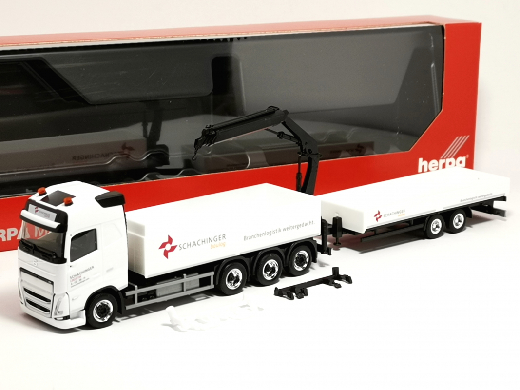 319119 Volvo FH GL 2020 Pritschen-LKW 4achs "Schachinger" (Österreich) Herpa