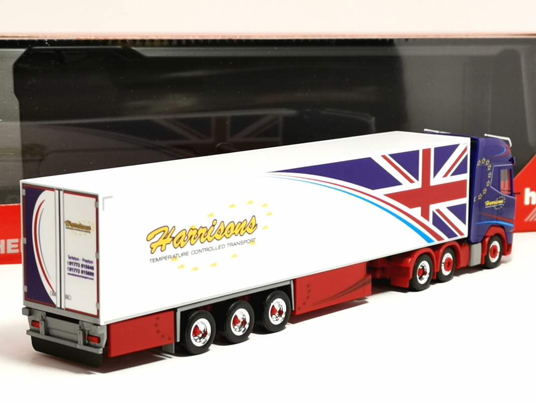 319225 DAF XG+ Kühlkoffer-Sattelzug "Harrisons" (Großbritannien) Herpa