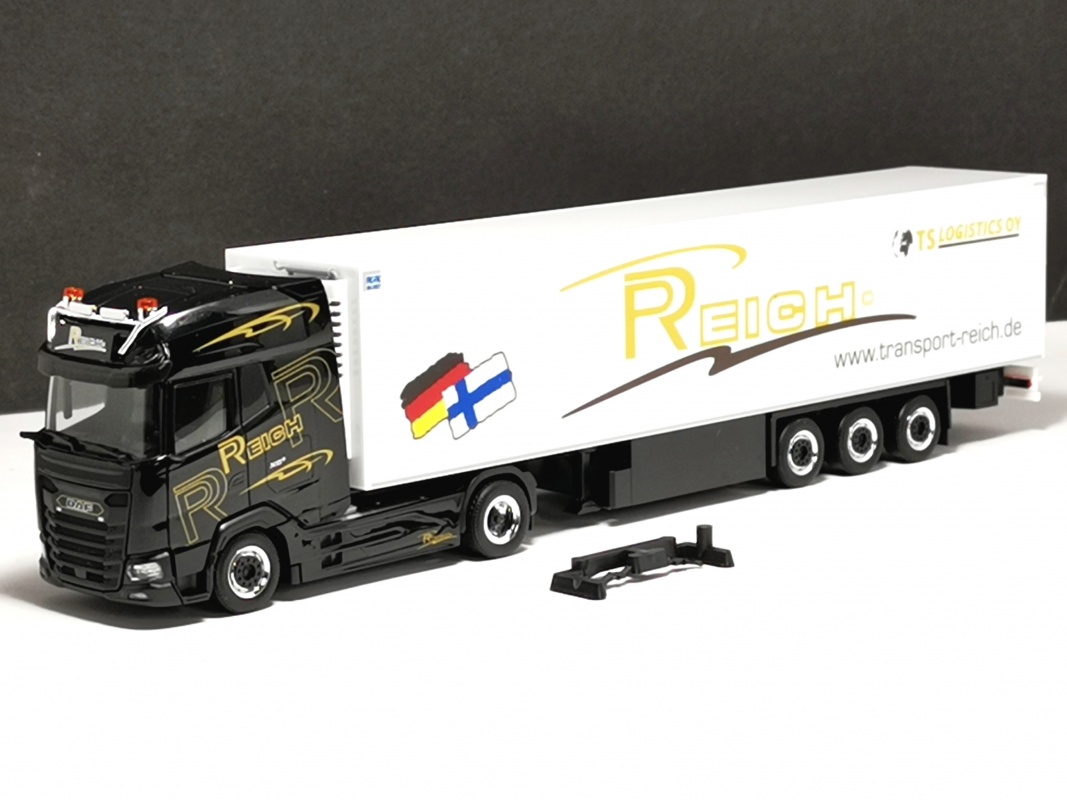318112 DAF XG+ Kühlkoffer-Sattelzug "Reich" Herpa - SALE