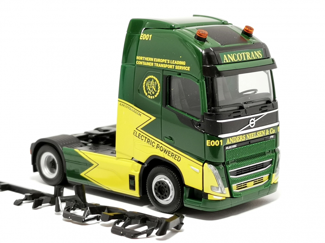Volvo FH GL XL Electric Zugmaschine "Ancotrans" Herpa FridaySALE