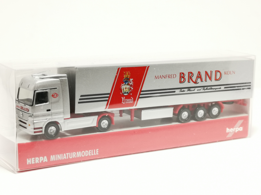065306 Mercedes-Benz Actros LH Koffer-Sattelzug "Brand" Achtung Maßstab 1:160