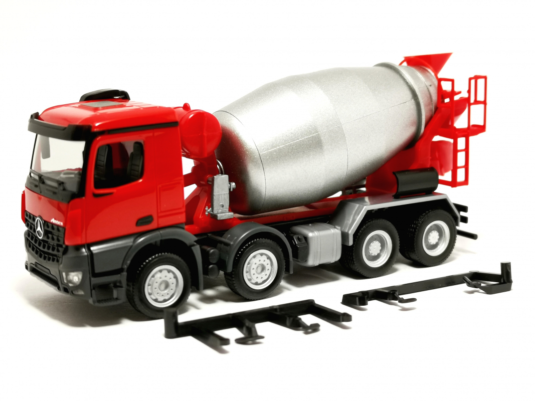 319133 Mercedes-Benz Arocs M Betonmischer-LKW 4-achs, rot/silber Herpa