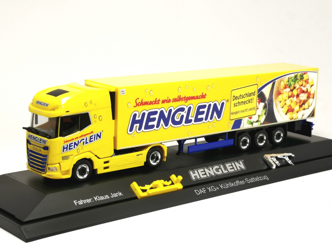 122313 DAF XG+ Kühlkoffer-Sattelzug "Henglein/Gnocchi" Herpa