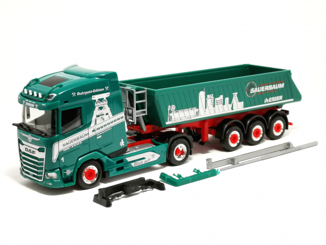319829 DAF XG Kipp-Sattelzug "Sauerbaum"	 Herpa