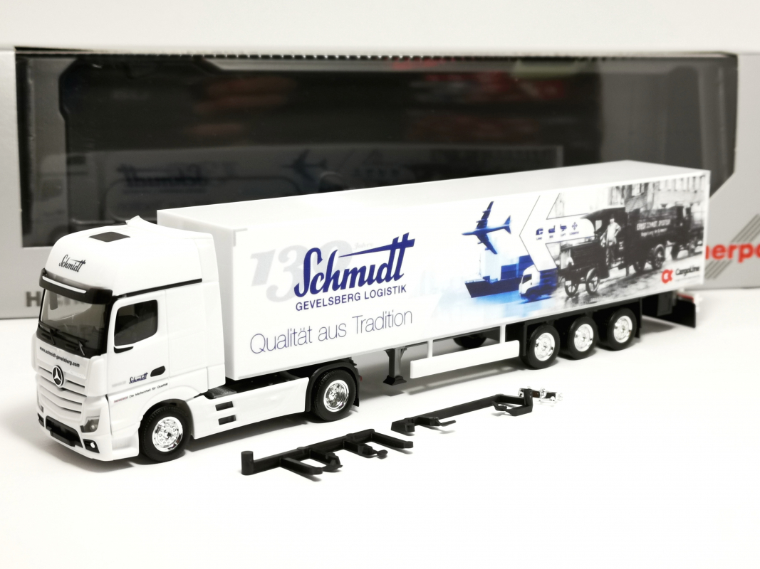 959698 MB 18 Gigaspace Koffer-Sattelzug "Schmidt Gevelsberg/Flugzeug" Herpa