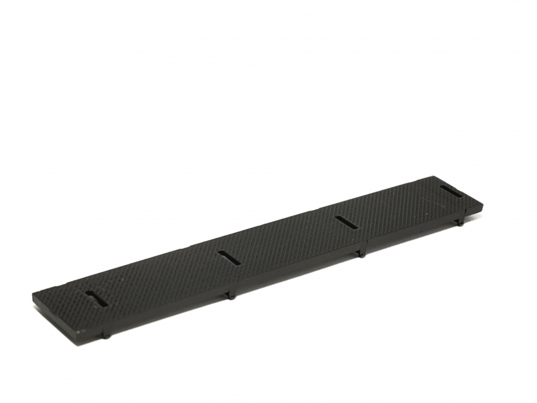 Trittblech für Holzauflieger, schwarz Herpa C216