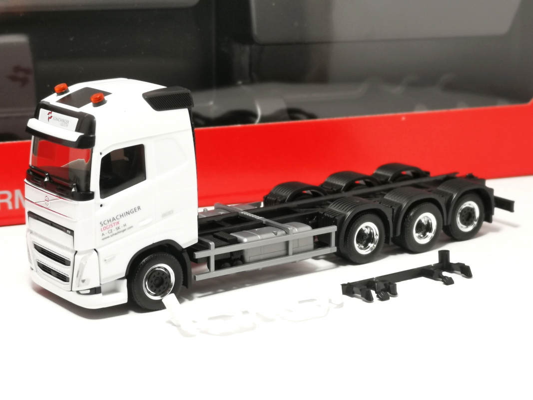 Volvo FH GL 2020 4a Lkw "Schachinger" Herpa