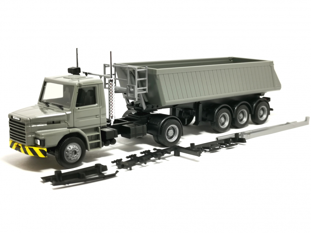 319713 Scania 142 Hauber Kipp-Sattelzug, grau/gelb Herpa