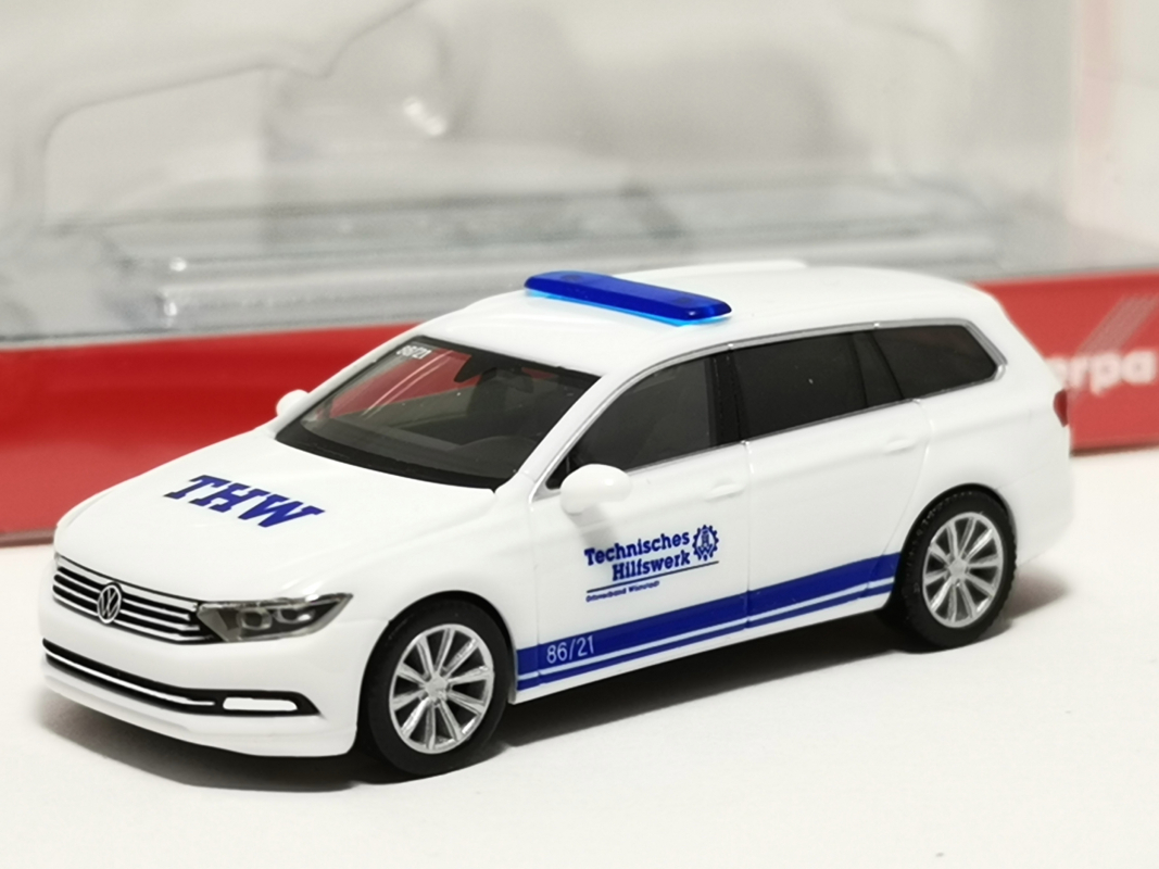 098595 Passat Variant "THW Wörrstadt" (Rheinland-Pfalz) Herpa