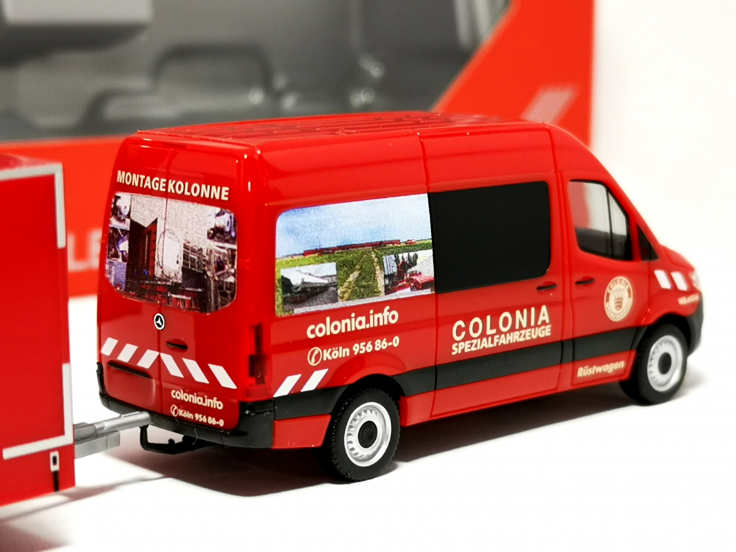 098618 Mercedes-Benz Sprinter '18 Halbbus Hochdach mit Tandemhänger "Colonia" Herpa