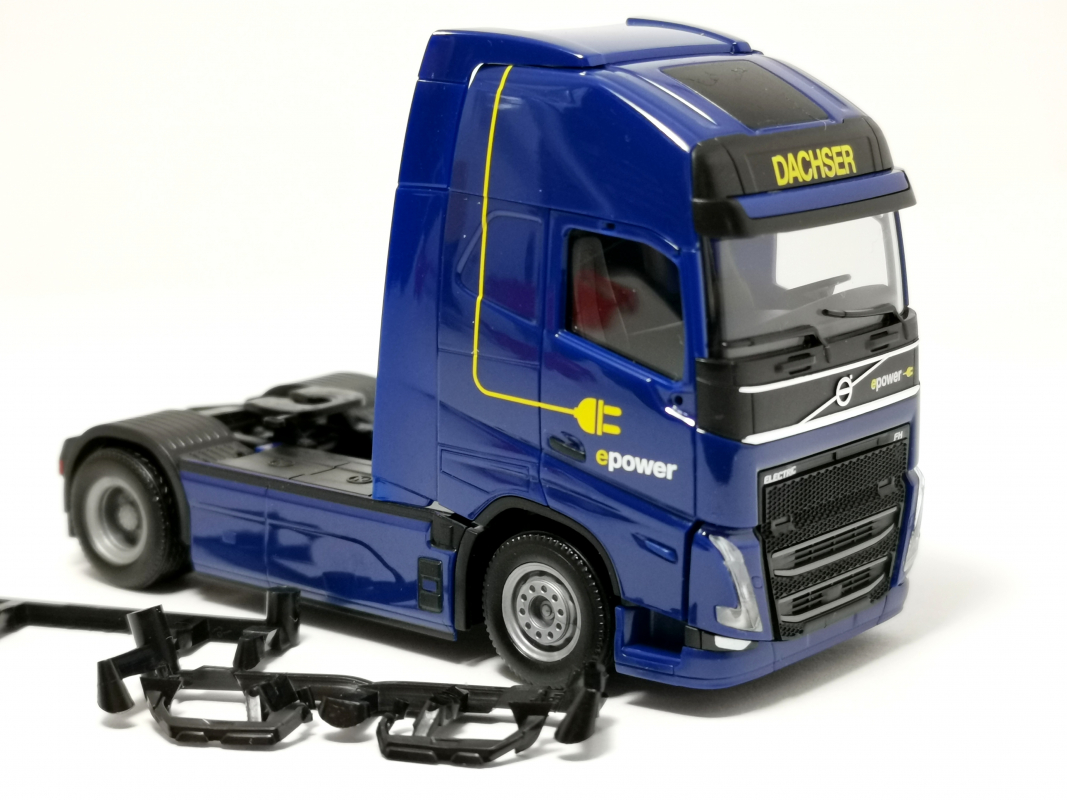 Volvo FH GL XL 2020 Electric Zugmaschine "Dachser" Herpa