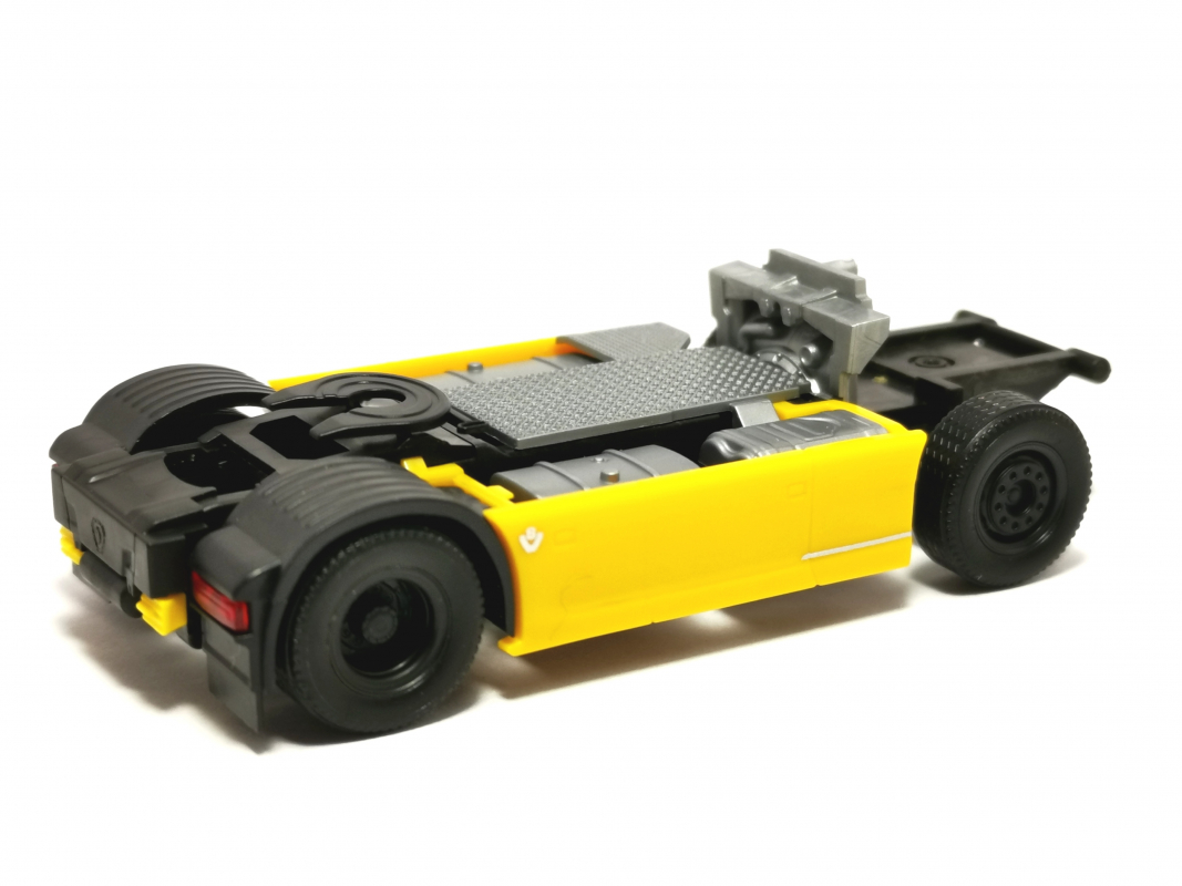 Fahrgestell Scania V8 2a, gelb Herpa