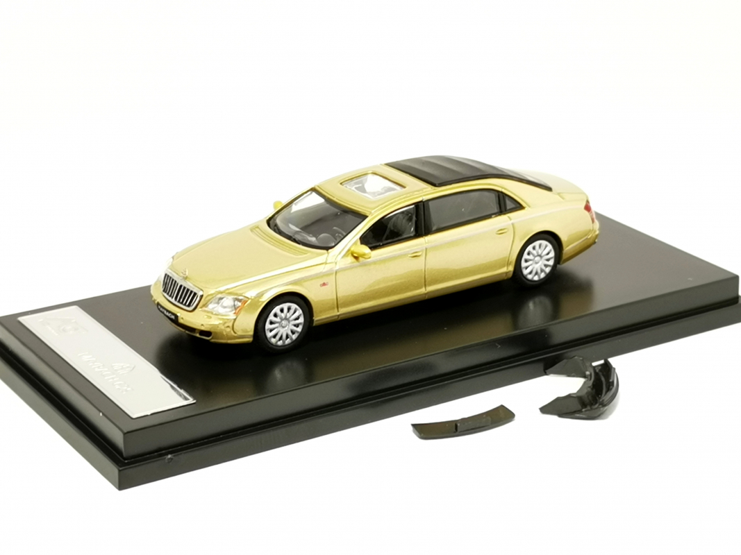 87MC000024 MicroCity: Maybach 62S, gold (2002-2013) B2